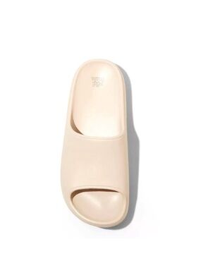 Camel Open-Toe Slide Sandal 🐪